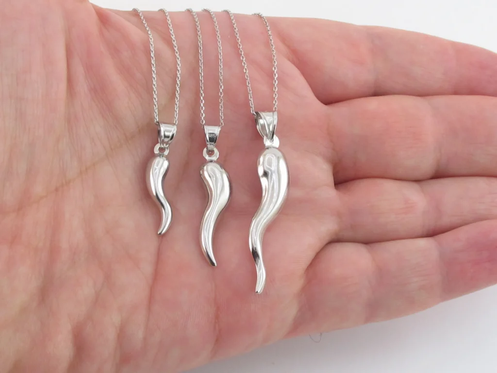 Italian Horn Jewelry: Materials, Methods, and Tradition